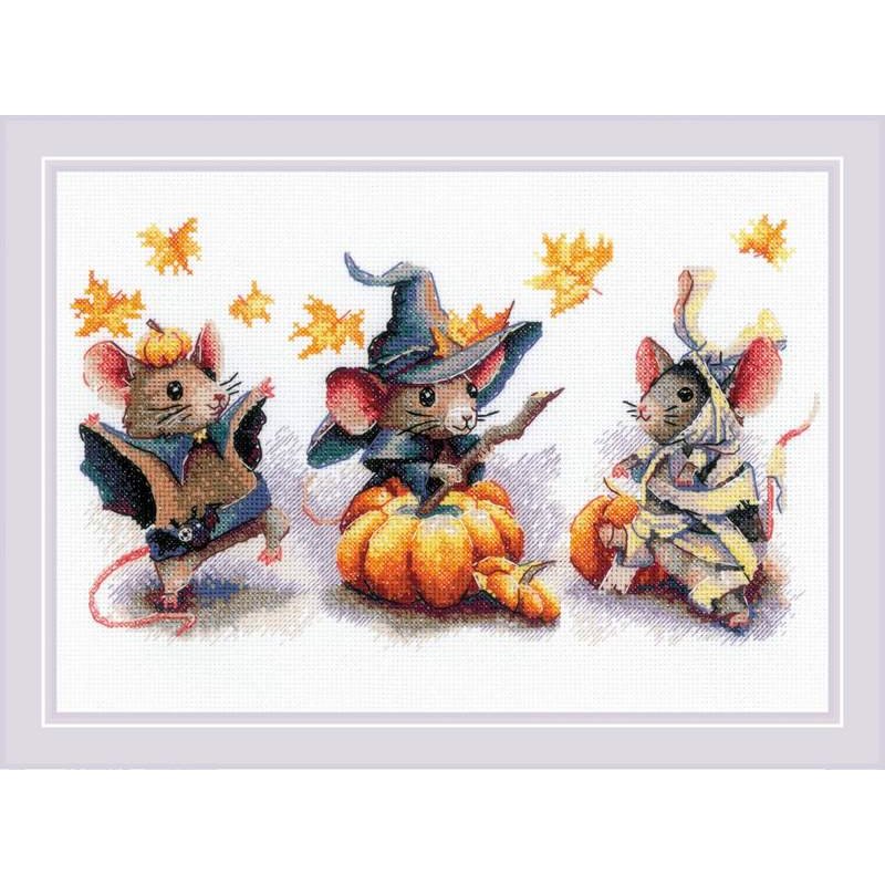 Embroidery kit Spooky Mouse Trio Embroidery kit Spooky Mouse Trio