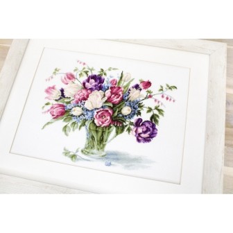 Luca-S Embroidery kit Tulips