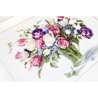 Luca-S Kit de broderie tulipes