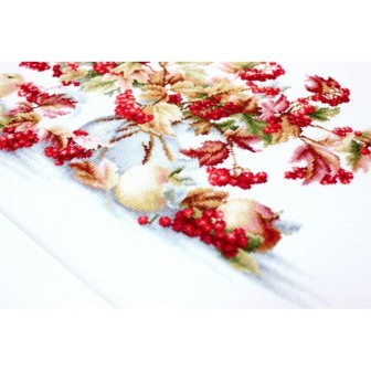 Luca-S Embroidery kit Guelder Rose