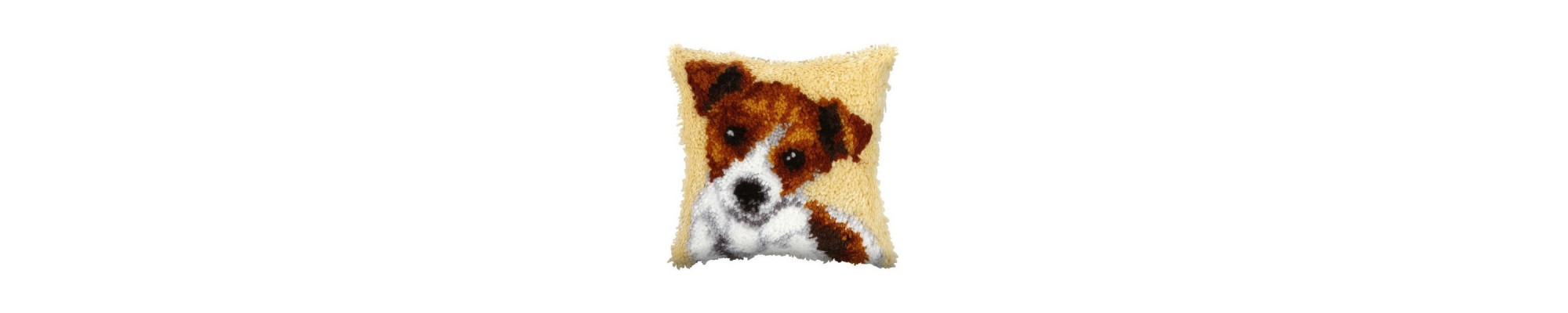 Latch hook cushions from Vervaco and Orchidea